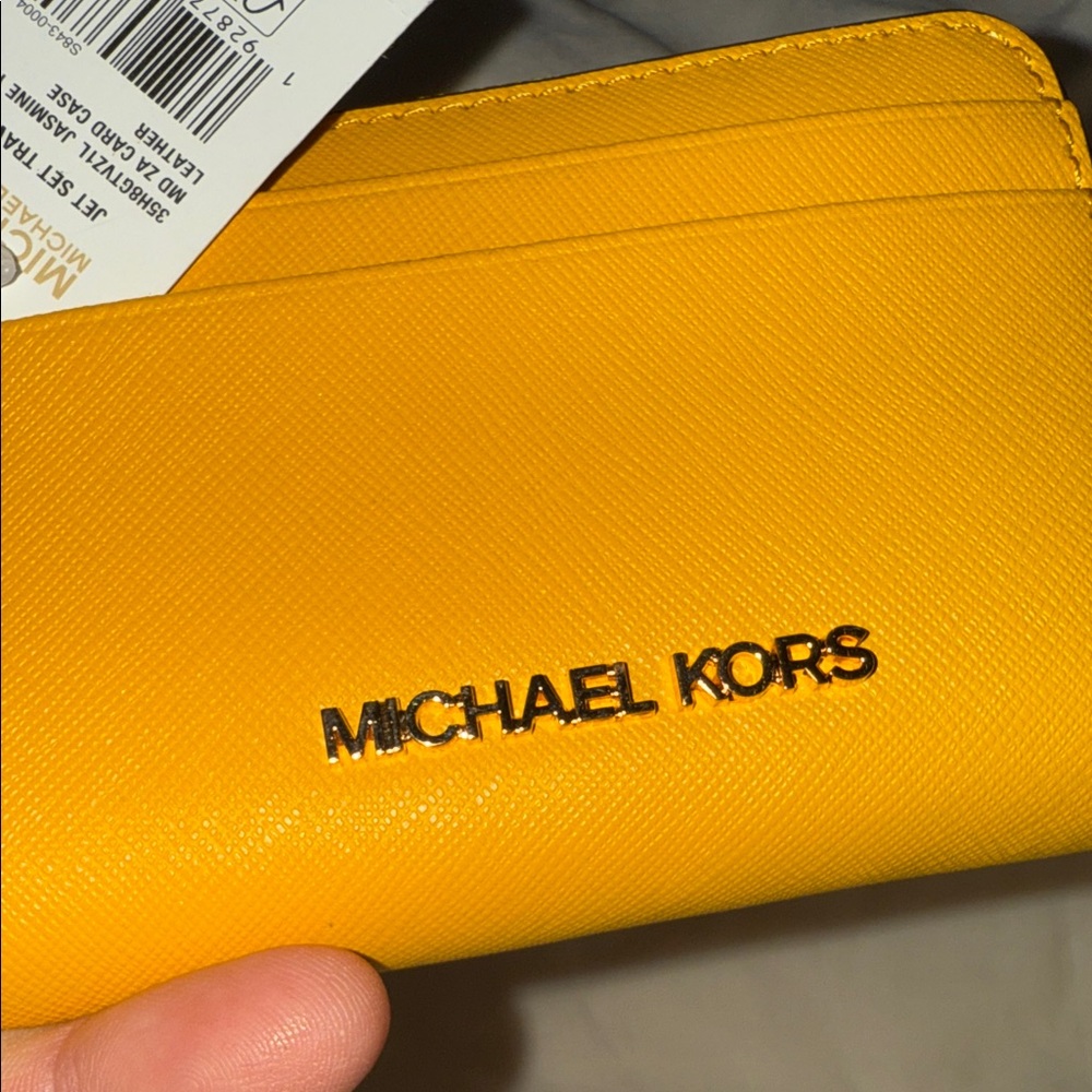 Michael Kors Yellow Gold Wallet NWT - Picture 2 of 13